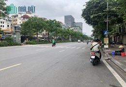 Bán gấp mảnh đất mặt phố khu vực Xã Đàn diện tích hơn 220m, mặt tiền 13m, giá nhỉnh 200 tr/m