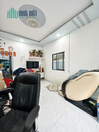 Ô TÔ NGỦ TRONG NHÀ - Đ. PHAN XÍCH LONG, PHÚ NHUẬN - 110M2 (4.6x23 ) ( Không LG & QH ) - 10.x TỶ