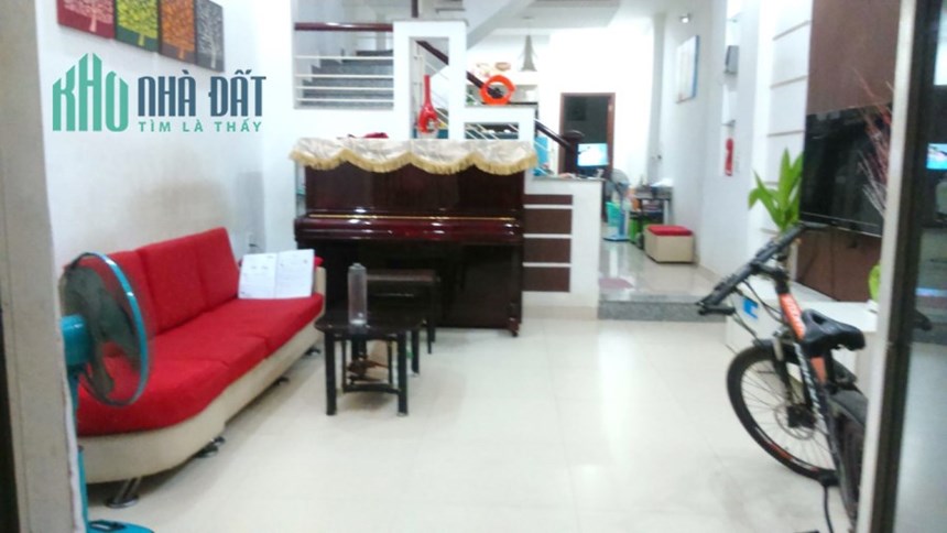Cho thuê NNC hẻm ô tô đường Âu Dương Lân P2Q8. Giá 17 triệu
