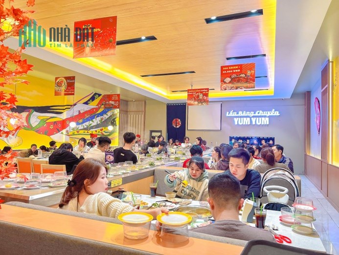 [ GÓC SANG NHƯỢNG ]  Mình cần sang nhượng nhà hàng Lẩu Băng Chuyền YumYum địa chỉ " số 1 Nguyễn
