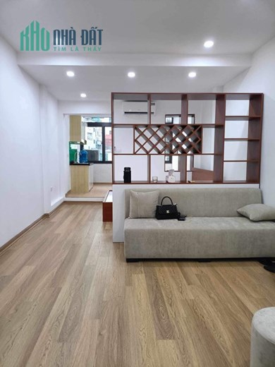 Bán nhà TT 74 Trường Chinh, Đống Đa 40m, T4, 2PN đủ công năng chỉ 1.58 tỷ.