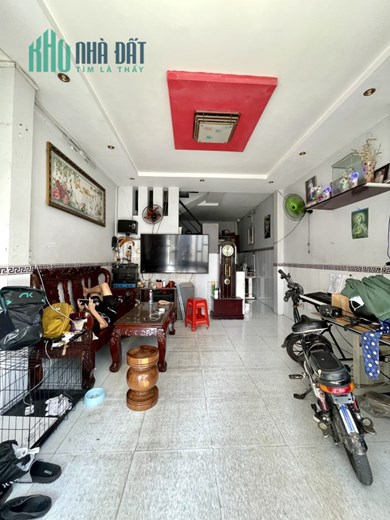 Nhà 3 lầu mà giá chỉ 3tỷ480 bớt lộc hẻm xe hơi 184 Lê Đình cẩn