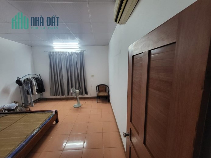 Bán nhà Vĩnh Tuy, Hai Bà Trưng 33m, 3T, Mt 3.3m lô góc, dân xây, gần phố chỉ 2.6 tỷ
