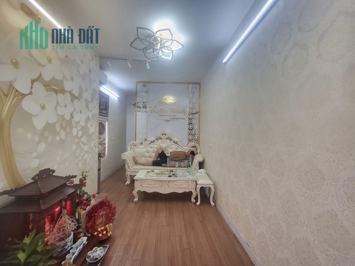 Bán nhà Minh Khai, Hai Bà Trưng, mặt ngõ kinh doanh, oto, gần phố, 23m, 3T hơn 3 tỷ
