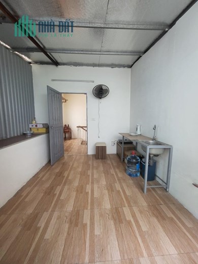 Bán nhà Minh Khai, Hai Bà Trưng, mặt ngõ kinh doanh, oto, gần phố, 23m, 3T hơn 3 tỷ