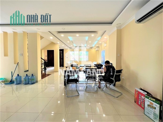 Biệt thự nguyên căn đường Bát Nàn, Thạnh Mỹ Lợi, quận 2