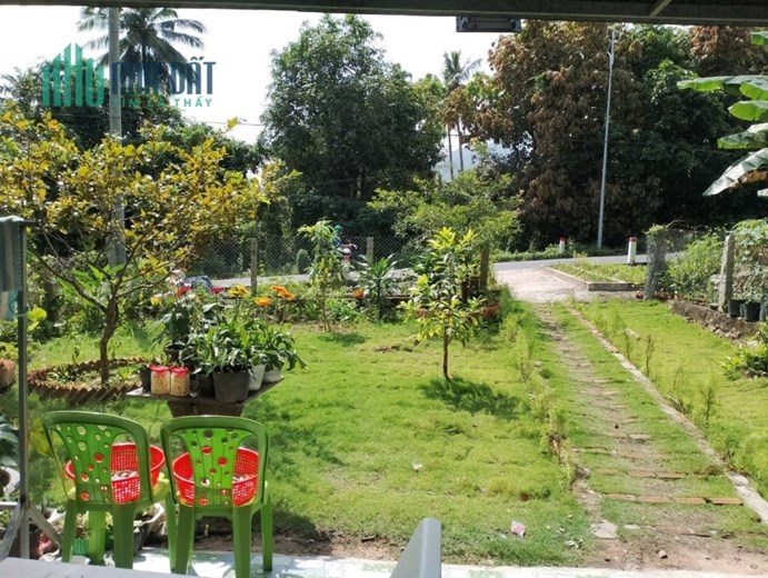 Bán nhà mặt tiền và đất thổ cư đường lên chùa Vạn Linh núi Cấm