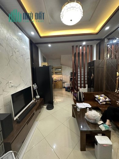 Bán nhà Kim Ngưu, Lò Đúc 35m, 5 tầng, nhà đẹp, full nội thất, ở luôn chỉ 3.99 tỷ