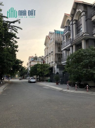 Biệt thự mặt tiền đường số 3 KDC Him Lam, P. Tân Hưng Quận 7