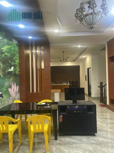 NHÀ MẶT TIỀN LINH TRUNG - BIỆT THỰ 3 TẦNG - 240M2 - GIÁ 23 TỶ. (TL MẠNH)