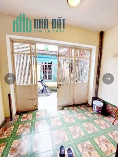 Bán nhà đường Miếu Hai Xã, 40m 3 tầng độc lập sân cổng riêng GIÁ 2 tỉ, ngõ nông