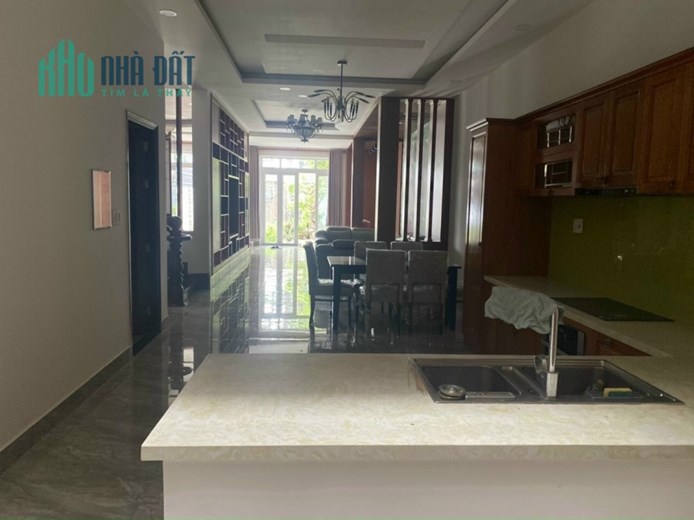 NHÀ MẶT TIỀN LINH TRUNG – LÊ VĂN CHÍ - BIỆT THỰ 3 TẦNG - 240M2 - GIÁ 23 TỶ. (TL MẠNH)