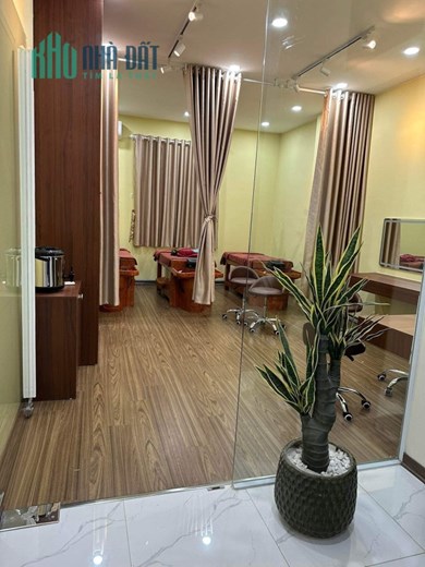 130m 8 Tầng Lô Góc. Tòa Nhà Dịch Vụ Kết Hợp Kinh Doanh Tuyệt Vời. Chủ Thiện Chí Bán Nhanh.
