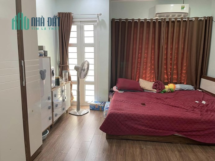 Bán nhà Mặt phố Nghi Tàm, Tây Hồ Ô tô 4 làn Vỉa hè Kinh doanh đa dạng 3.8 Tỷ