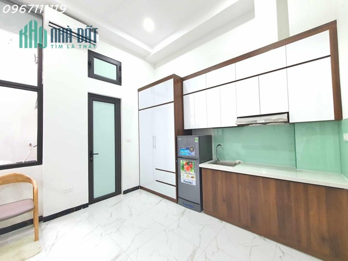 CCMN ĐỘI CẤN, 104M2, 8 TẦNG THANG MÁY, 22 PHÒNG CAO CẤP, DÒNG TIỀN 2 TỶ