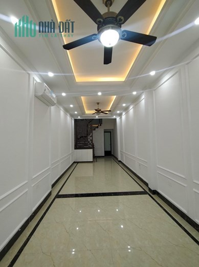 NHÀ MẶT NGÕ TẠI BỒ ĐỀ 38M2; 5 TẦNG CHỈ VỚI GIÁ 5,9 TỶ.