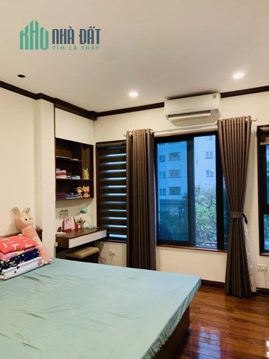 Bán nhà phố Chùa Bộc, 40m ra mặt phố, nhà đẹp 2 thoáng, full Nt, 45m, 4PN, 6 tỷ