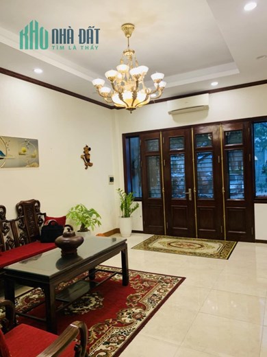Bán nhà phố Chùa Bộc, 40m ra mặt phố, nhà đẹp 2 thoáng, full Nt, 45m, 4PN, 6 tỷ