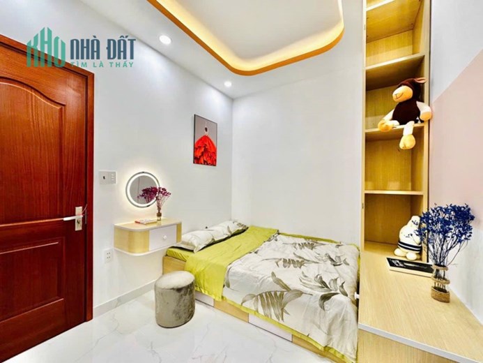 Nhà đẹp tặng hết nội thất sịn trung tâm Bình Thạnh, ngang hiếm 5.5m