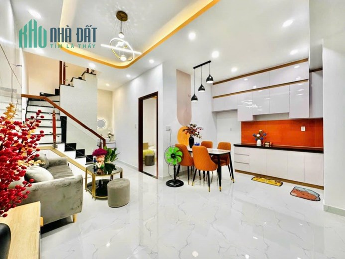 Nhà đẹp tặng hết nội thất sịn trung tâm Bình Thạnh, ngang hiếm 5.5m