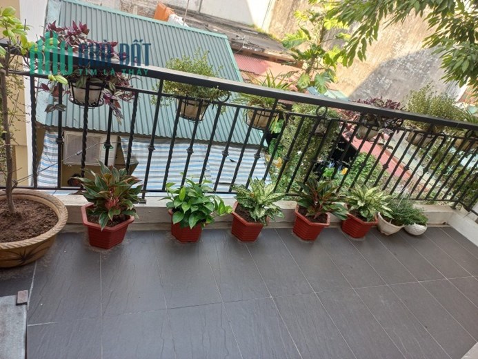 NHÀ ĐẸP TRUNG TÂM PHỐ BỒ ĐỀ, GARA Ô TÔ, NHÀ MỚI ĐẸP, AN SINH ĐỈNH.