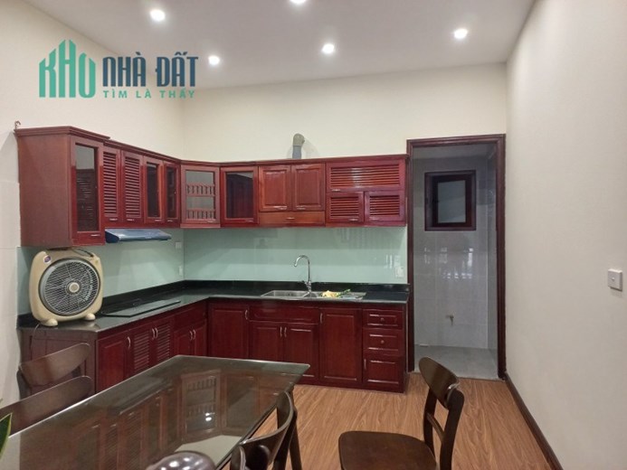 NHÀ ĐẸP TRUNG TÂM PHỐ BỒ ĐỀ, GARA Ô TÔ, NHÀ MỚI ĐẸP, AN SINH ĐỈNH.
