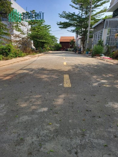 tắt thở bát lỗ 1ty ,cần bán gấp lô đất trung tâm bàu bàng