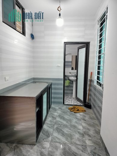Cho thuê nhà Hoàng Hoa Thám Ba Đình 50m2.