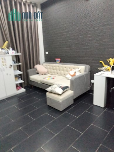 Nhà Đẹp dân xây phố Ngô Gia Tự, thang máy xịn xò, ô tô tránh, 52m2 x 5T, MT 6m, nhỉnh 8 tỷ