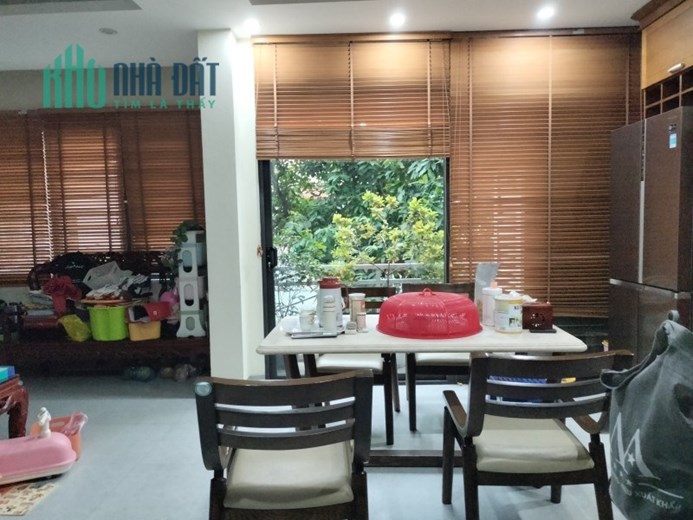 Nhà Đẹp dân xây phố Ngô Gia Tự, thang máy xịn xò, ô tô tránh, 52m2 x 5T, MT 6m, nhỉnh 8 tỷ