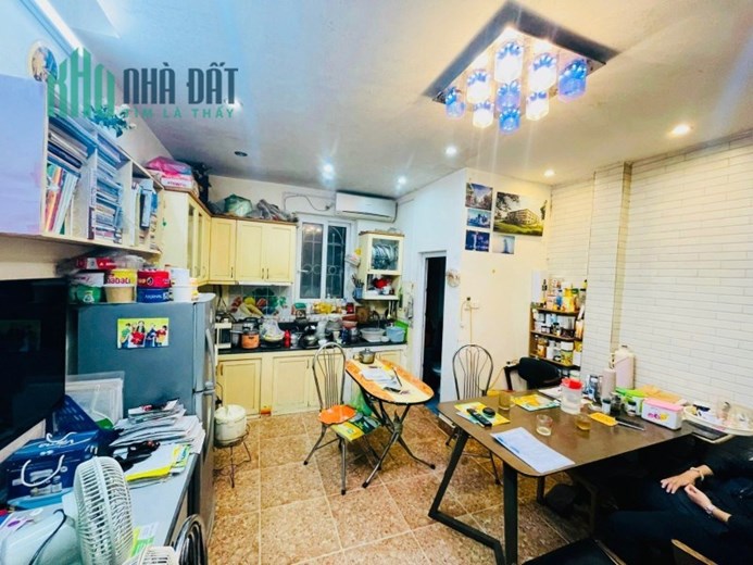 Bán nhà riêng Pháo Đài Láng quận Đống Đa diện tích 50m 5 tầng gần phố ở ngay 4.15 tỷ lh 0817606560