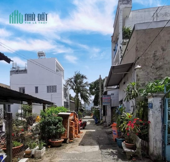 + Nhà BÁN giá rẻ DTSD 100M²- TRỪ LỘ GIỚI SỔ CÔNG NHẬN ĐỦ 76M². Ngay Lê Văn Khương quận 12 chỉ 3 Tỷ
