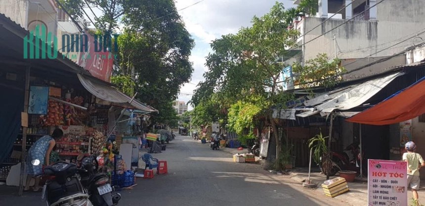 Bán nhà Mặt tiền đường D11, ngay Tây Thạnh và Chế Lan Viên, DT: 4x25m, Cấp 4, 8.9 tỷ