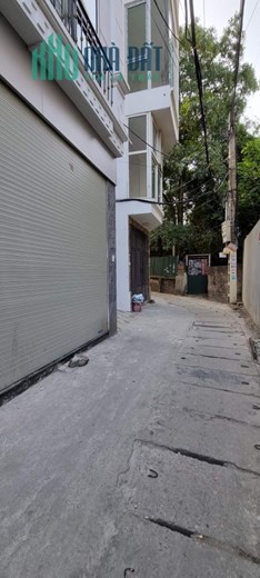 Bán nhà Hà Tri 1, Hà Đông, 82 m2, 4 tầng, 4 mặt tiền, 5,9 tỷ, xe ô tô vào nhà, nhiều tiện ích,