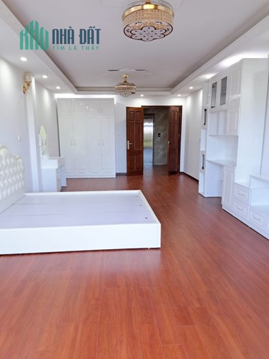 Bán Nhà Đội Cấn 43m2 – Ô Tô Tránh Nhau – Thang Máy Chỉ hơn 8 tỷ