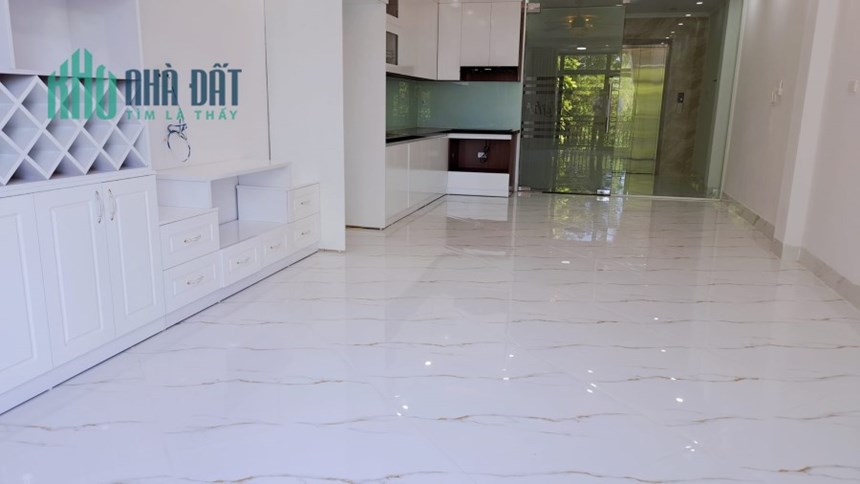 Bán Nhà Đội Cấn 43m2 – Ô Tô Tránh Nhau – Thang Máy Chỉ hơn 8 tỷ
