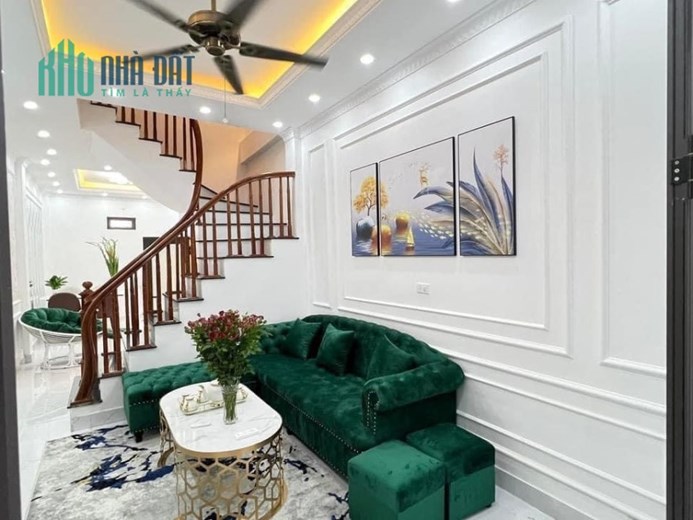 CẦU GIẤY ĐẸP LUNG LINH - 4 TỶ 2 - 36M2 - 4 NGỦ - NGÕ 3 GÁC RỘNG THOÁNG - TIỆN ÍCH BẠT NGÀN