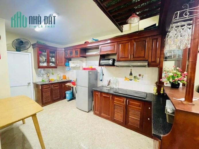 Bán nhà Yên Phúc, Hà Đông, 39 m2, 3 tầng, 4 mặt tiền, giá nhỉnh hơn 4 tỷ.