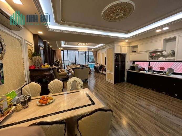 Bán nhà  Mặt phố Kim Mã Thượng giá 13.9 tỷ, 50mx4T, KD cực tốt