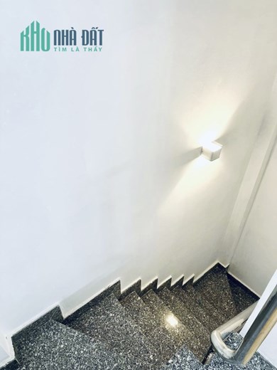 CHO THUÊ nhà 3 tầng Hai Bà Trưng Quận 3 – Giá thuê 13 triệu/tháng 2PN 2WC gần cầu Kiệu khu an ninh