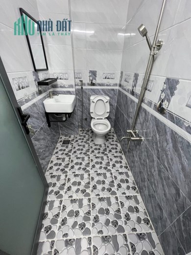 CHO THUÊ nhà 3 tầng HXH Lạc Long Quan Quận 11 – Giá thuê 18 triệu/tháng 4PN 3WC gần Đầm Sen nhà mới