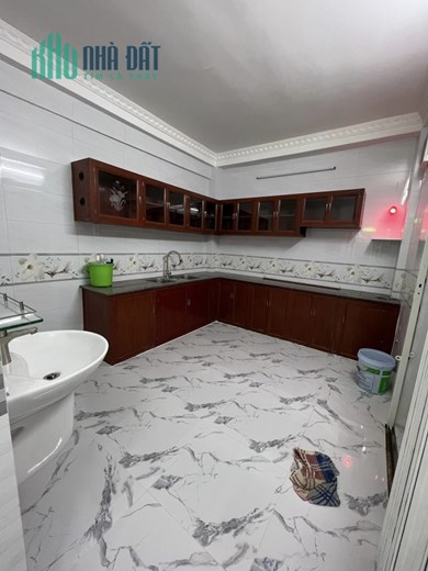 CHO THUÊ nhà 3 tầng HXH Lạc Long Quan Quận 11 – Giá thuê 18 triệu/tháng 4PN 3WC gần Đầm Sen nhà mới