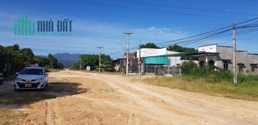 CHÍNH CHỦ CẦN BÁN Lô Đất Đẹp Vị Trí Đắc Địa Tại Trung Tâm Thị trấn Cam Đức, Huyện Cam Lâm