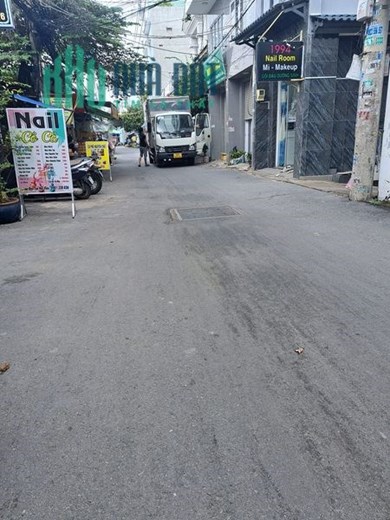 NHÀ KHU PHÂN LÔ CÁN BỘ NHÀ NƯỚC QUẬN 7 DỌN VÀO Ở NGAY