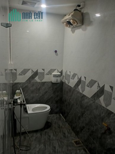 Bán nhà Tôn Đức Thắng 40m2 4 tầng, mt 4m, 2 thoáng, 3 gác đỗ cửa, 4.1 tỷ