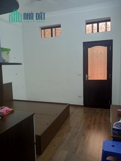 Bán nhà Tôn Đức Thắng 40m2 4 tầng, mt 4m, 2 thoáng, 3 gác đỗ cửa, 4.1 tỷ
