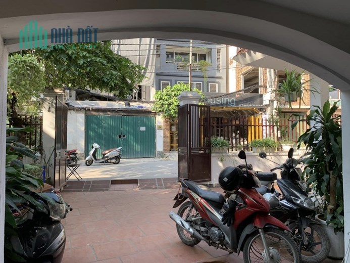 Bán nhà mặt phố Tô Ngọc Vân, Tây Hồ, Vị trí hiếm, đẹp, Building đẳng cấp, 210m2, MT 15m