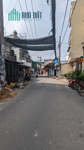 Bán nhà mới xây đường số Bình Tân, 5p ra AEON, 4 tầng, 4PN, 4WC, 6.8 TL.