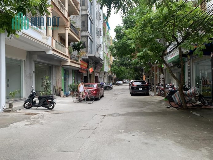 Bán nhà phân lô Ngõ 168 Nguyễn Xiển, sát phố, ô tô tránh, kinh doanh VP, 50m*5T, nhỉnh 11 tỷ