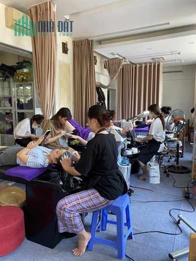 Do mình đi làm công ty lại có con nhỏ nên không có thời gian quản lý cửa hàng, cần sang nhượng cửa